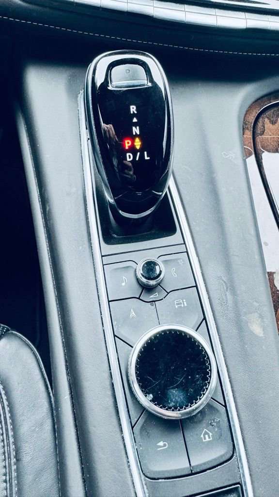 Used 2021 Cadillac Escalade Premium Luxury Platinum image 19