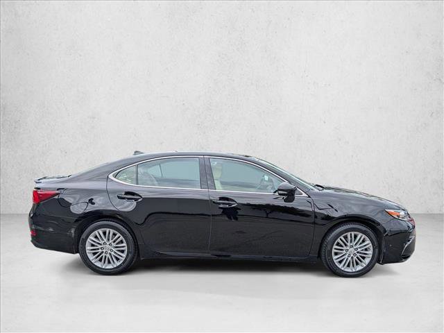 Used 2016 Lexus ES 350 w/ Premium Package w/Wood Trim image 4