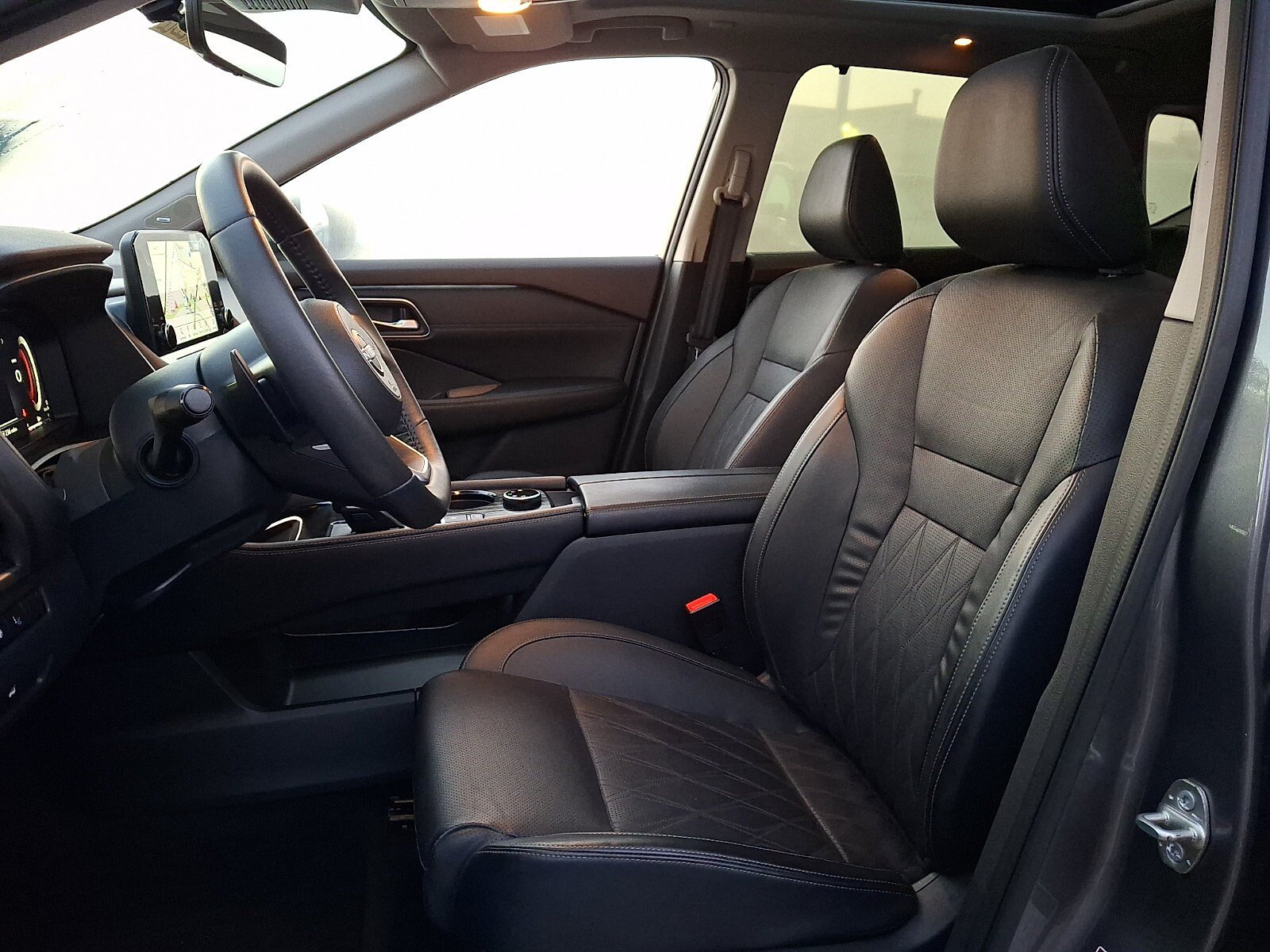 Certified 2023 Nissan Rogue Platinum w/ Platinum Premium Package AWD/4WD image 13
