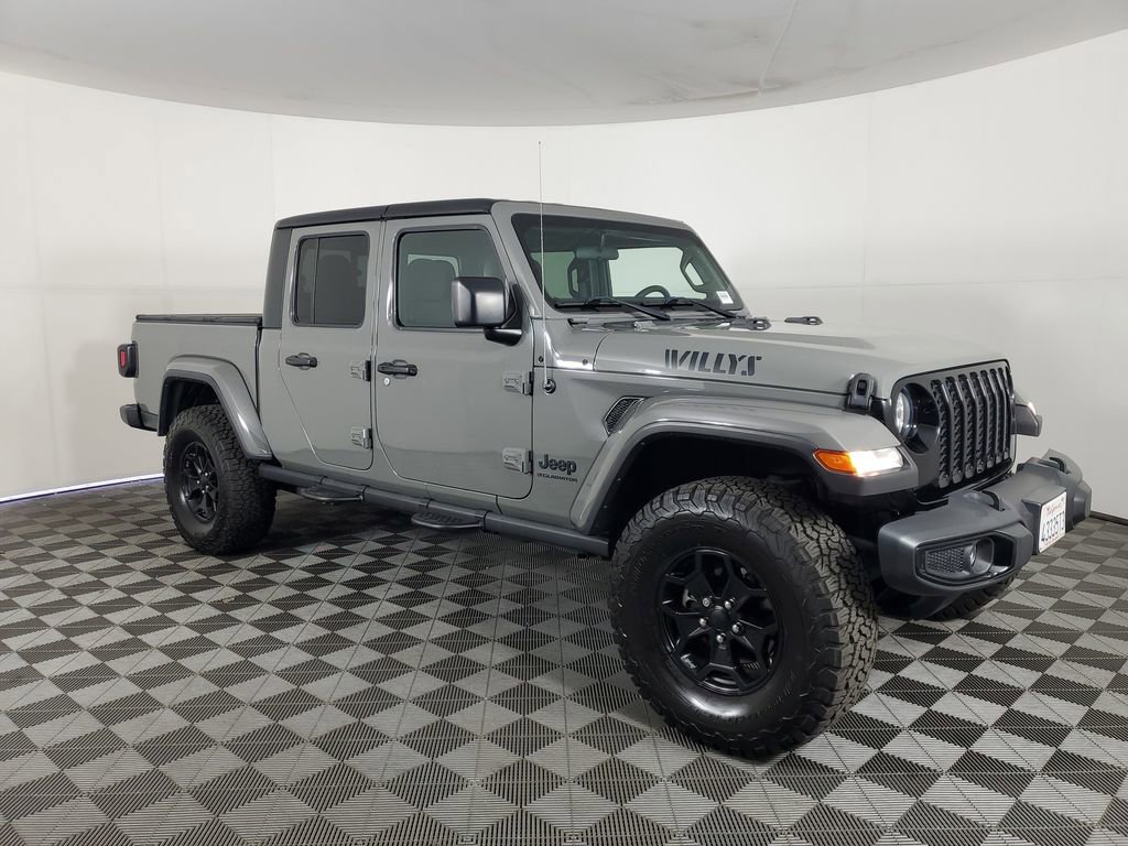 Used 2023 Jeep Gladiator Willys image 2