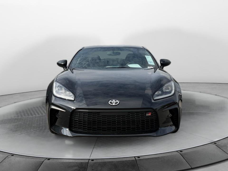 Used 2024 Toyota GR86 RWD image 2