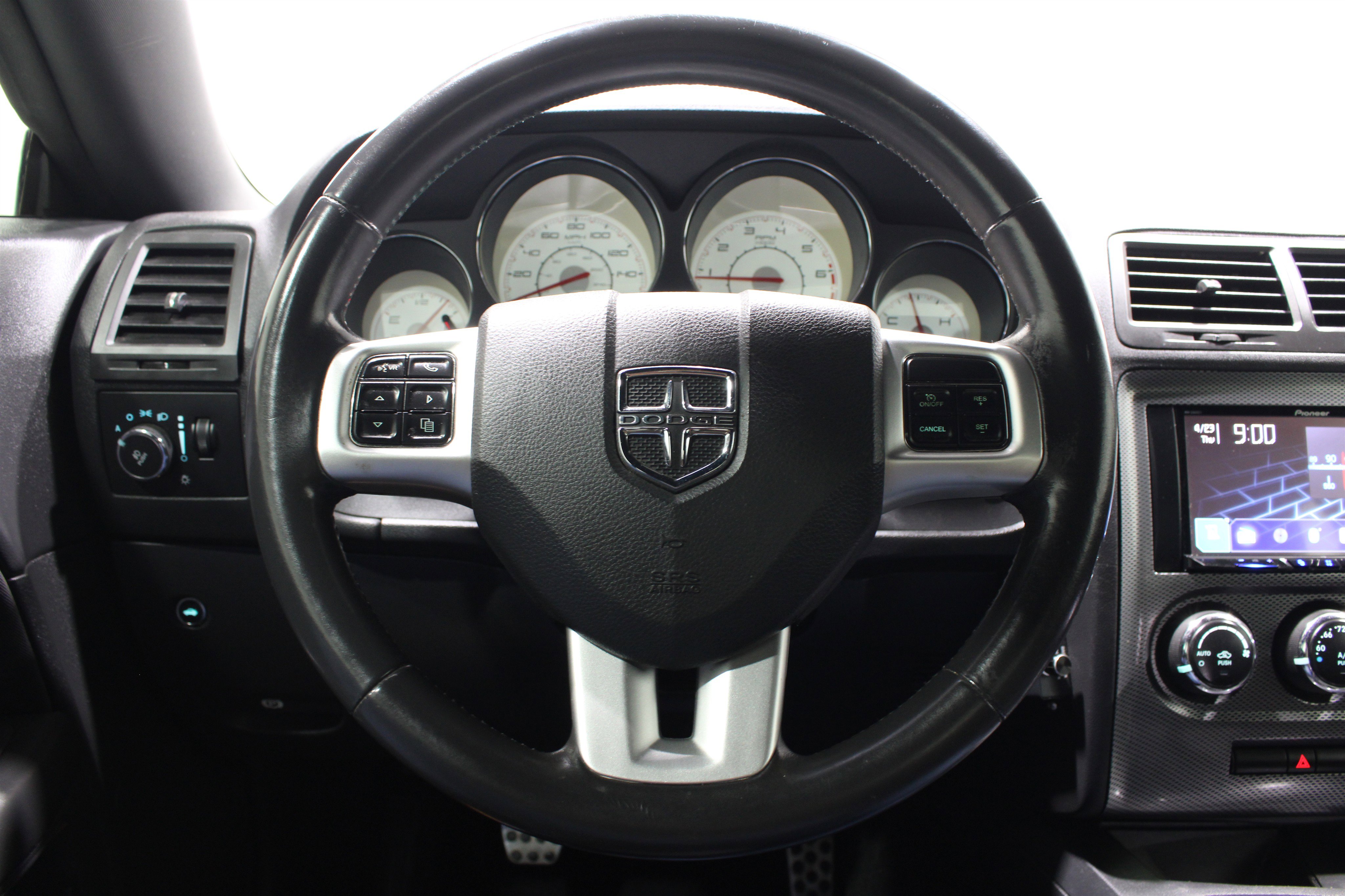 Used 2014 Dodge Challenger R/T RWD image 8