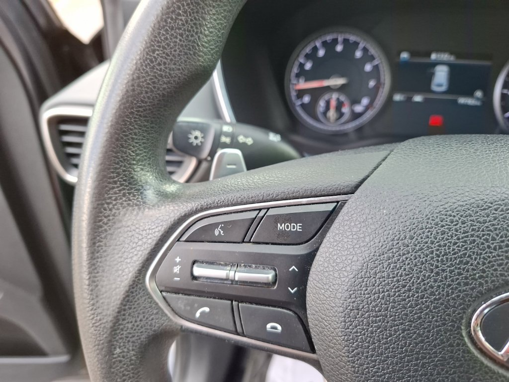 Used 2022 Hyundai Santa Fe SEL FWD image 18