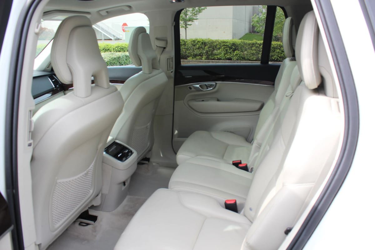 Used 2016 Volvo XC90 T6 Momentum AWD/4WD image 20