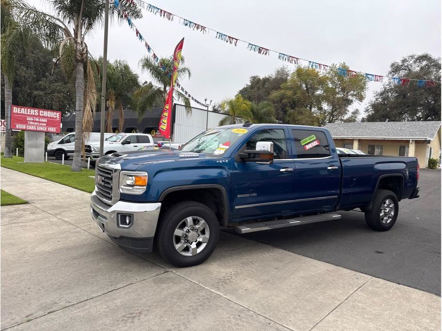 Used 2019 GMC Sierra 2500 SLT w/ Duramax Plus Package AWD/4WD image 1