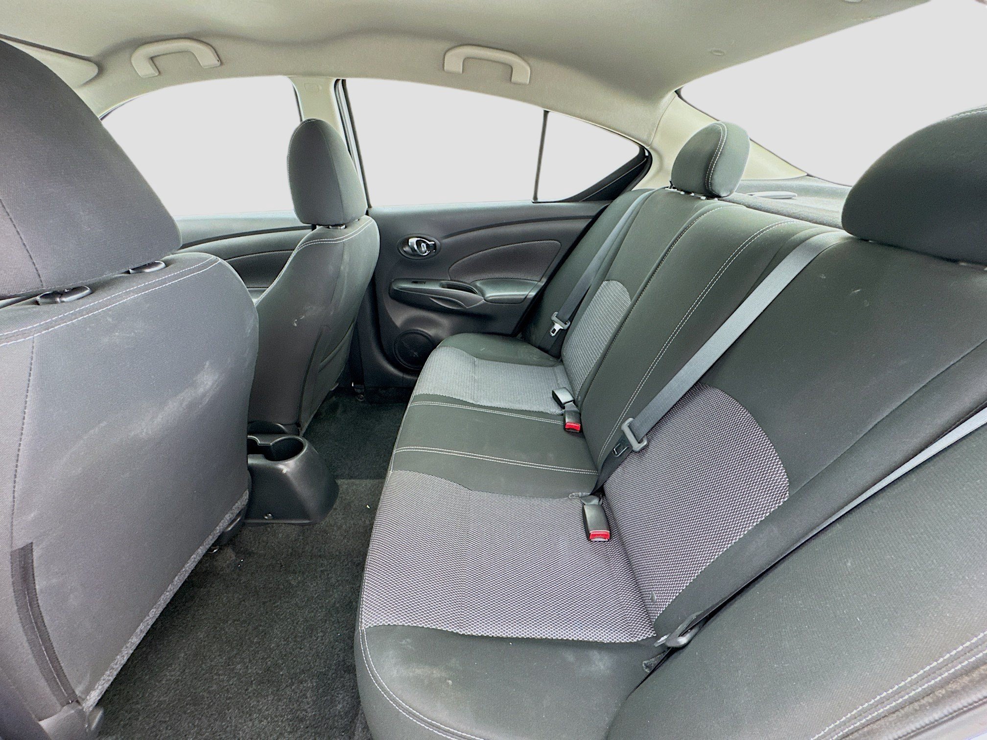 Used 2018 Nissan Versa SV FWD image 13