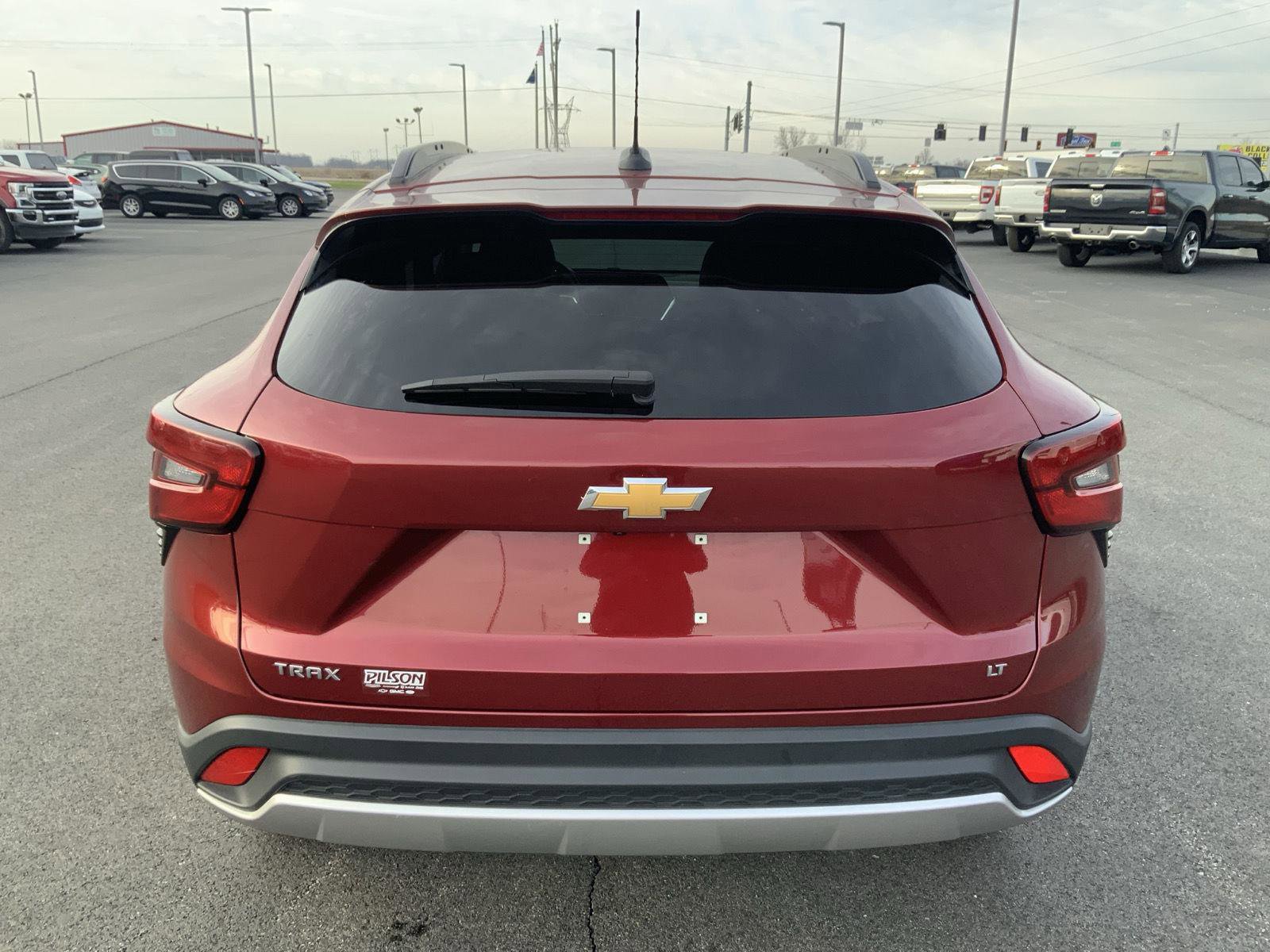 Used 2025 Chevrolet Trax LT w/ LT Convenience Package image 7