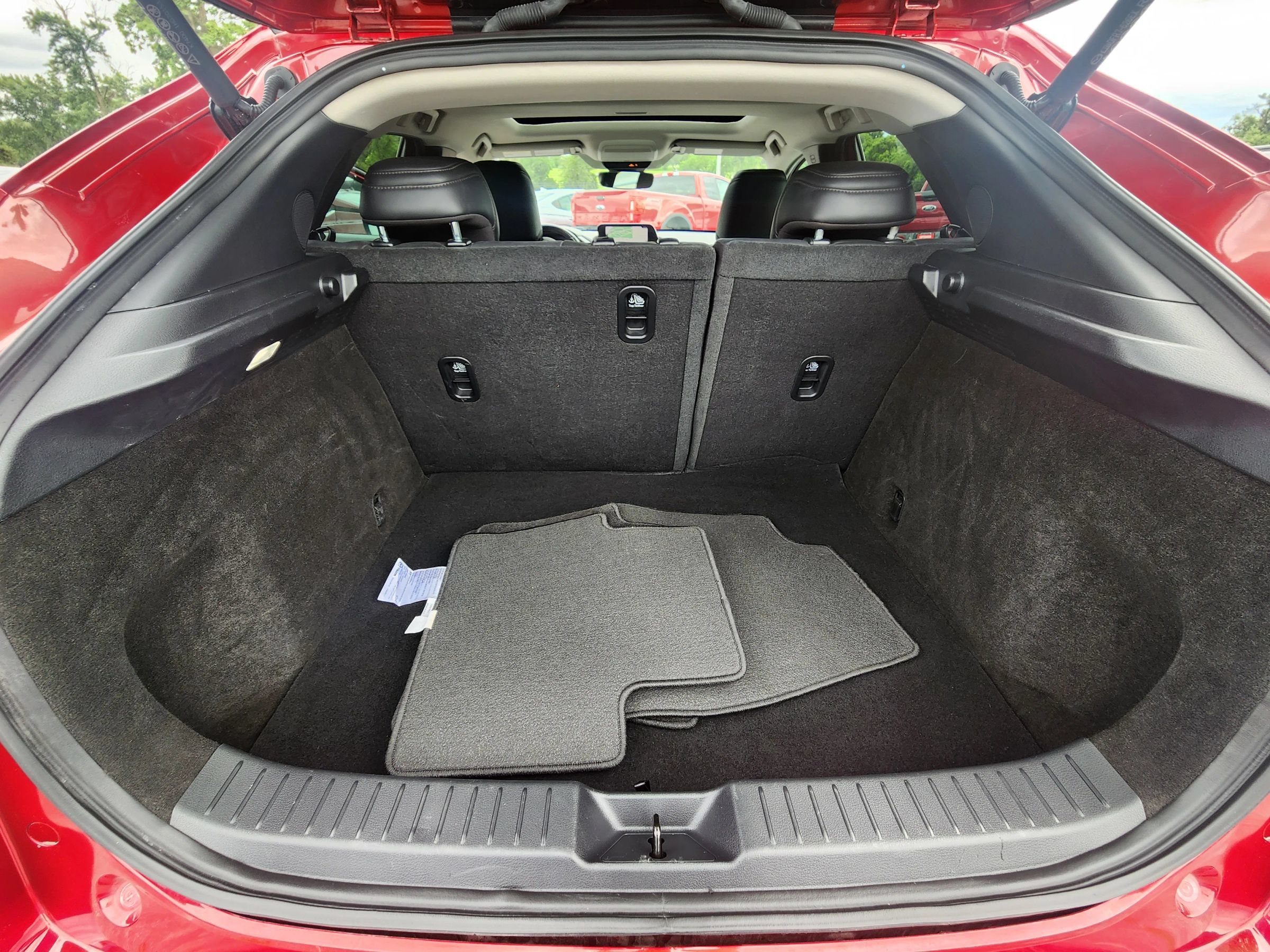 Used 2022 MAZDA CX-30 AWD 2.5 S w/ Premium Package image 24