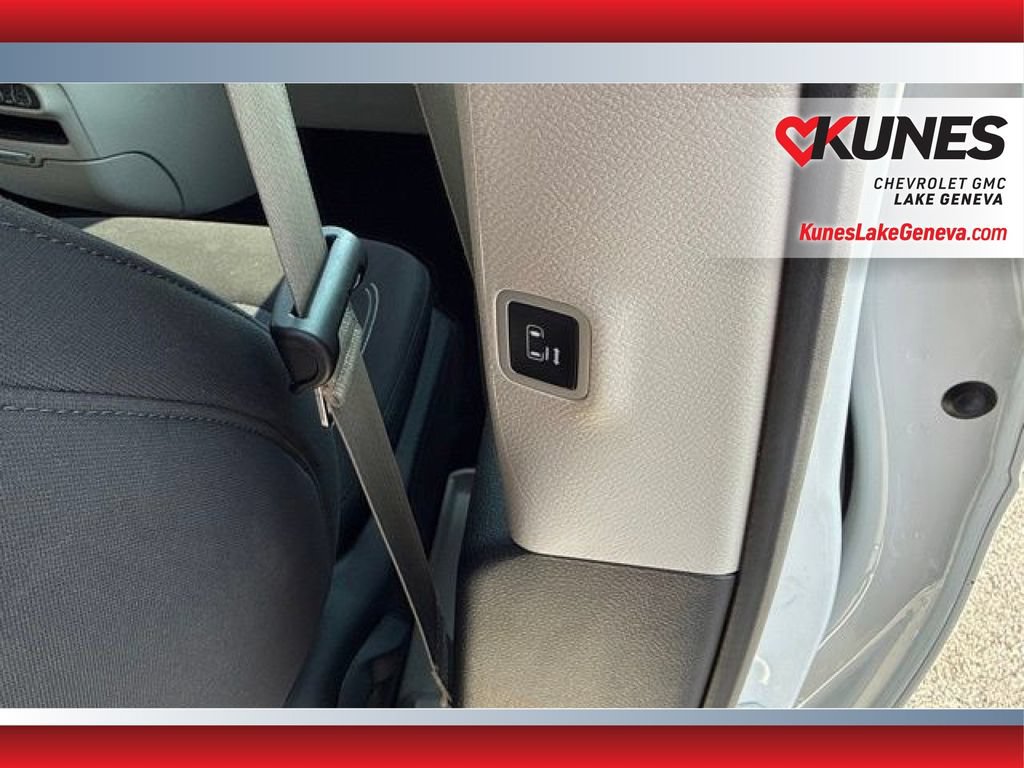 Used 2023 Chrysler Voyager LX FWD image 19