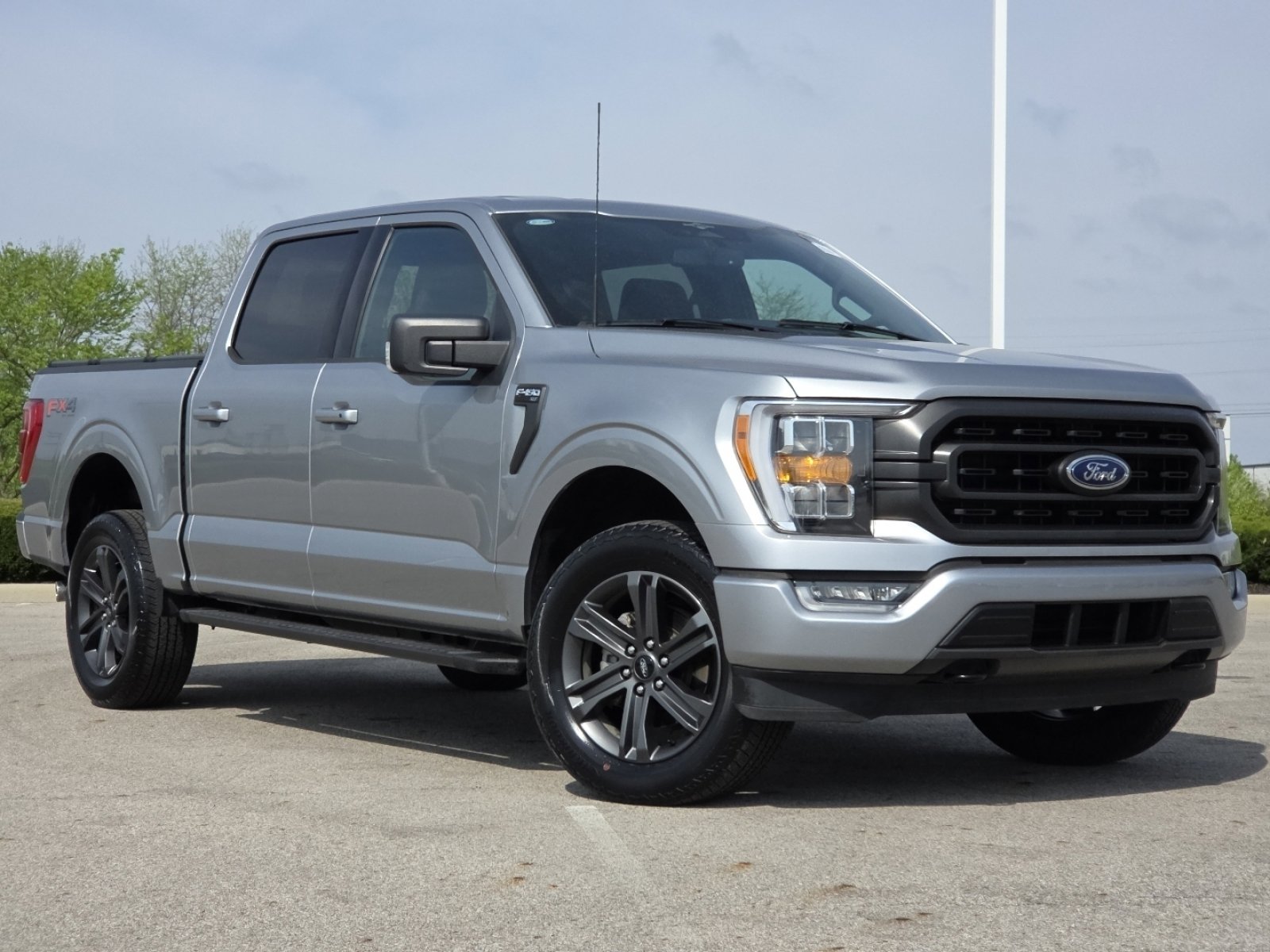 Used 2023 Ford F150 XLT image 2