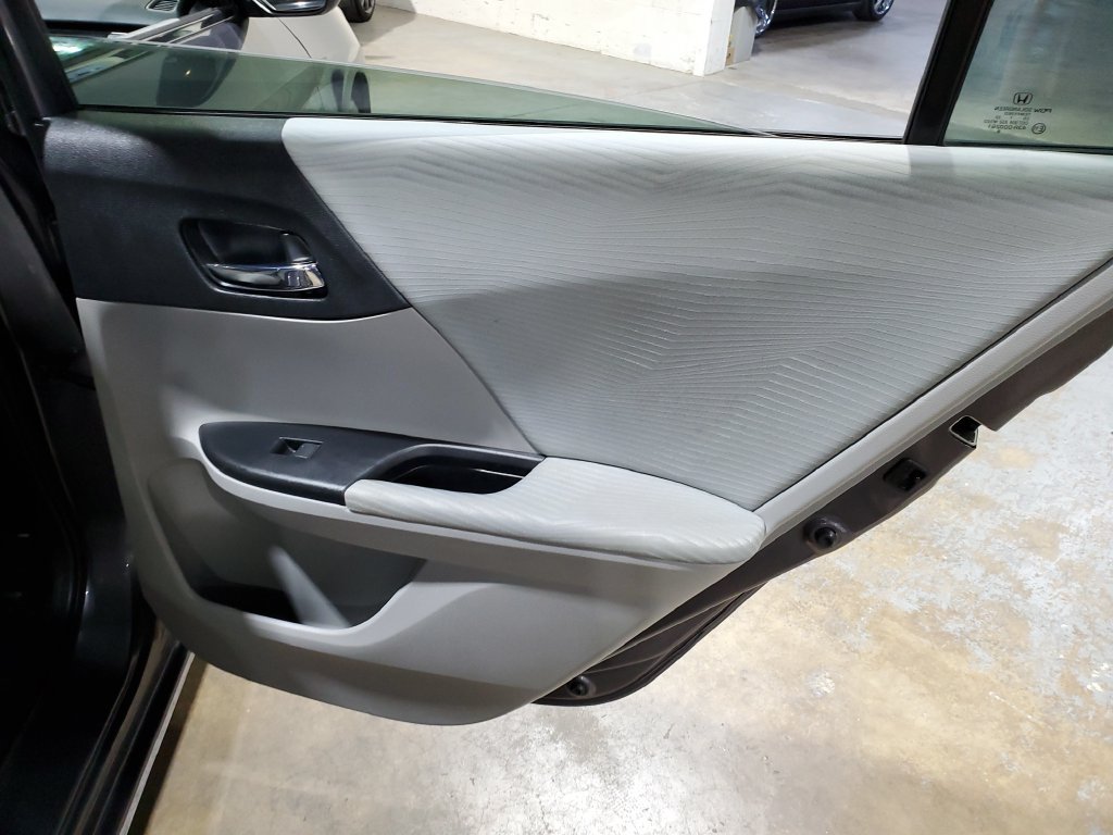Used 2017 Honda Accord LX image 21