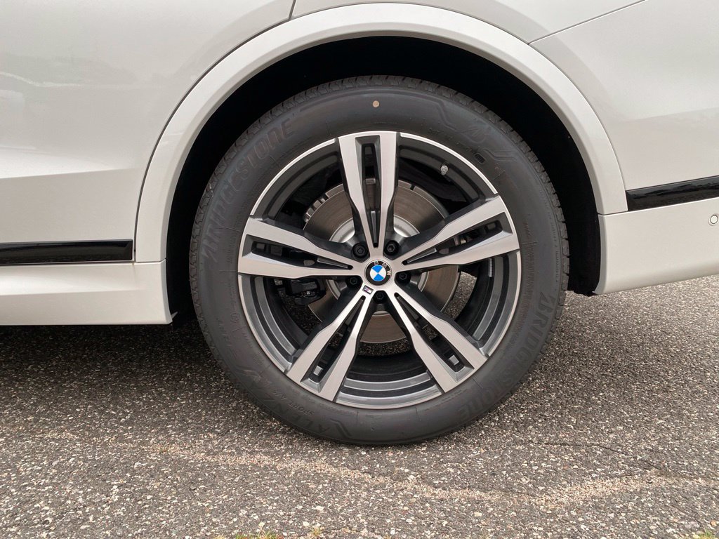 New 2027 BMW X7 xDrive40i w/ M Sport Package AWD/4WD image 5