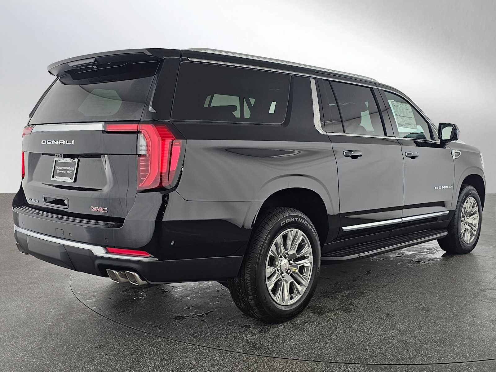 New 2026 GMC Yukon XL Denali w/ Advanced Technology Package image 3