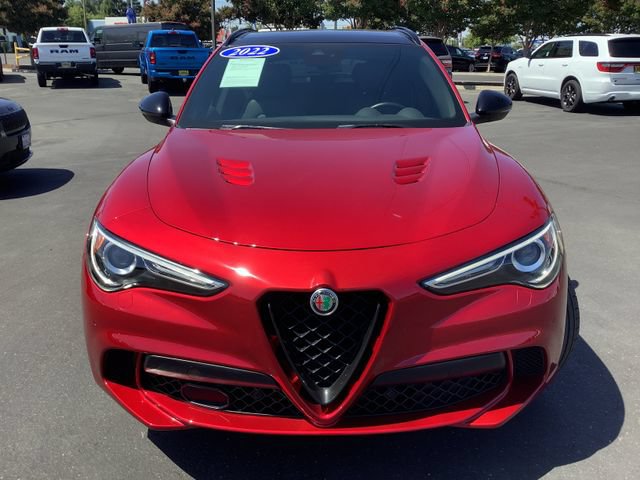 Used 2022 Alfa Romeo Stelvio Quadrifoglio w/ Active Assist Plus Package AWD/4WD image 4