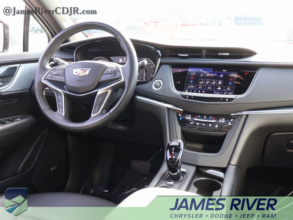 Used 2024 Cadillac XT5 Premium Luxury image 13