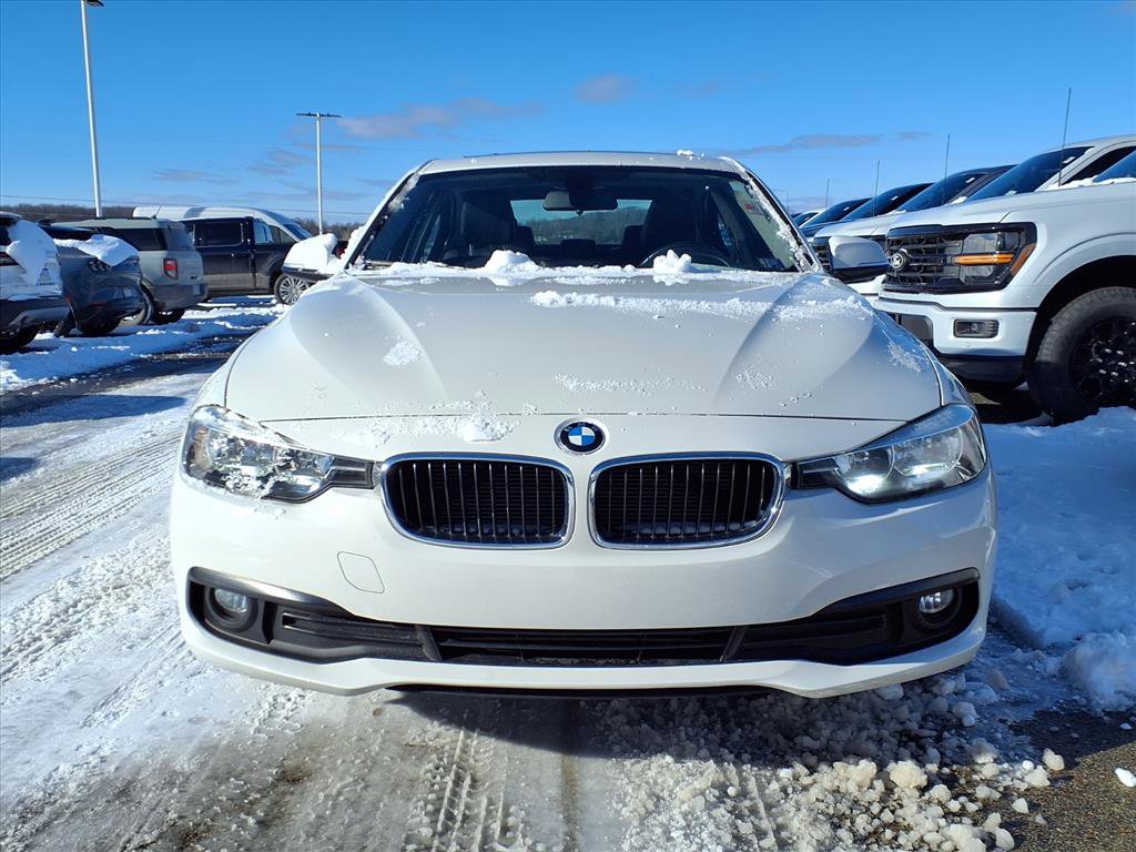 Used 2017 BMW 320i xDrive Sedan image 5