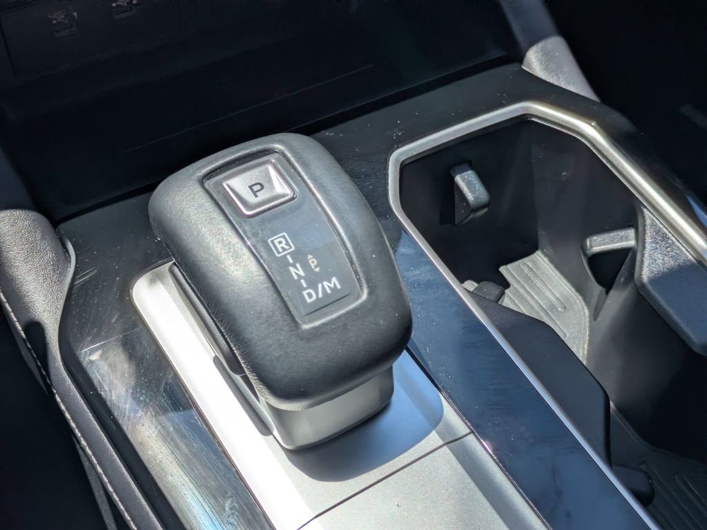 Used 2025 Mitsubishi Outlander SE AWD/4WD image 24