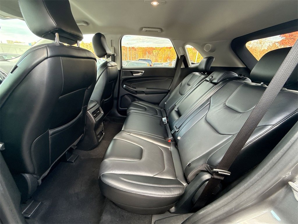 Used 2022 Ford Edge Titanium image 23