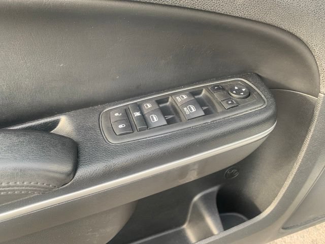 Used 2020 Chrysler 300 Touring L w/ Value Package AWD/4WD image 12