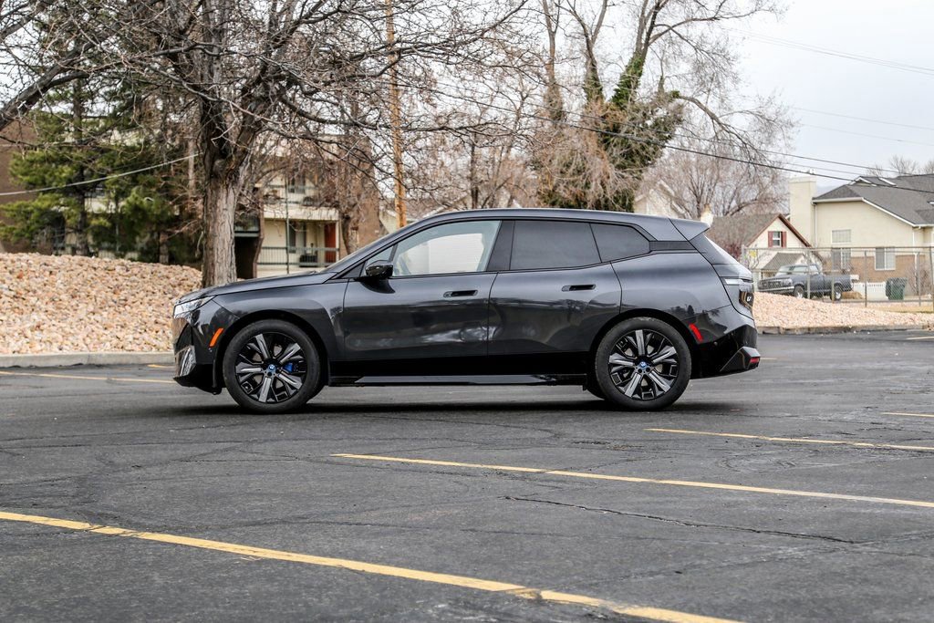 Used 2025 BMW iX xDrive50 w/ Premium Package image 2