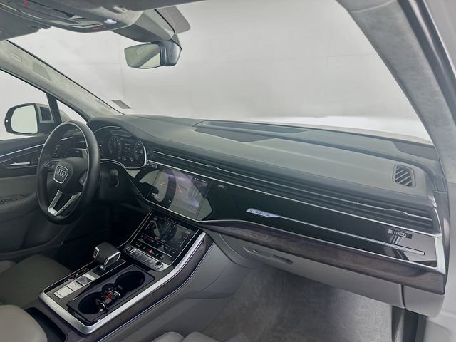 Used 2021 Audi Q7 3.0T Prestige image 31