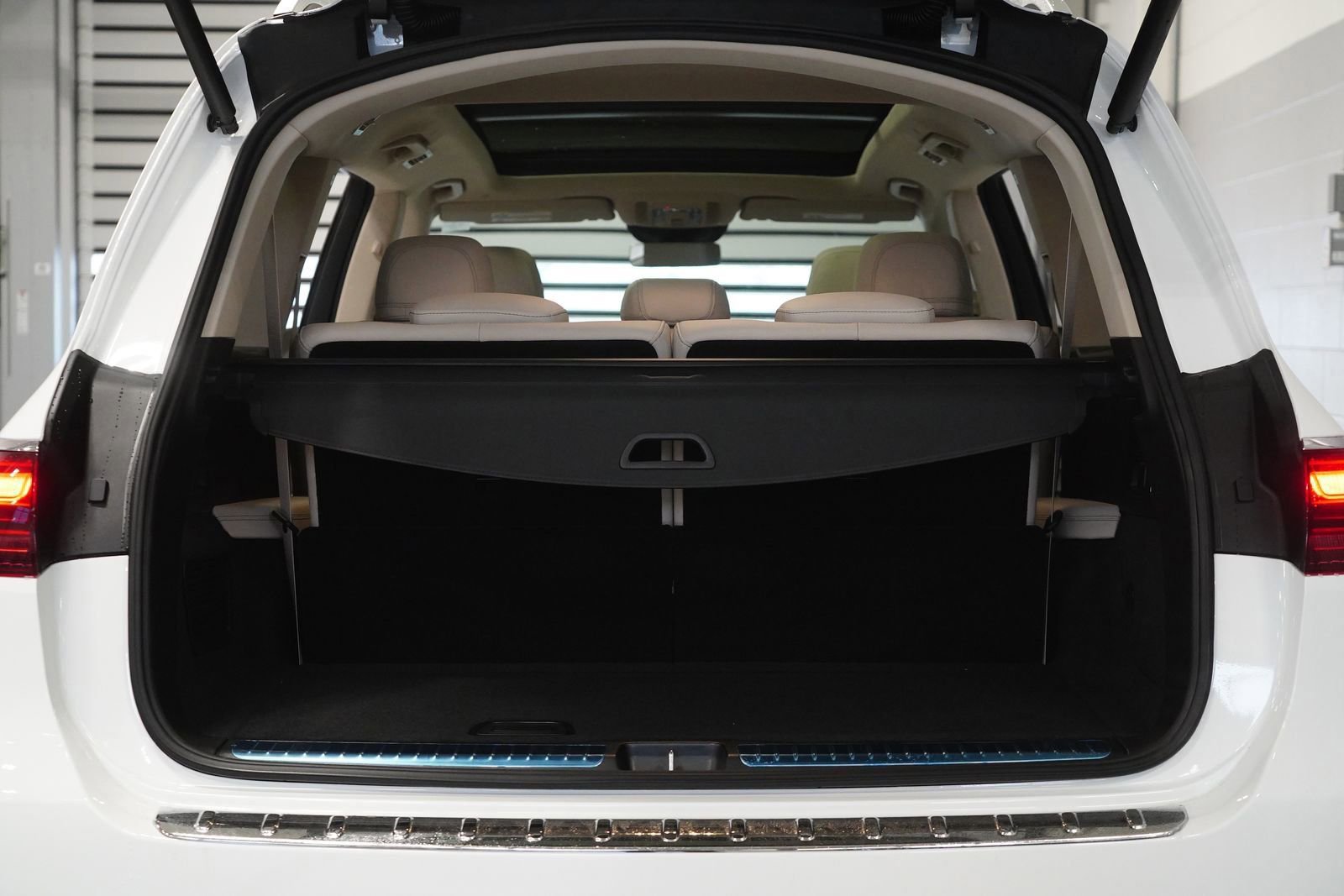 New 2026 Mercedes-Benz GLS 450 4MATIC image 35