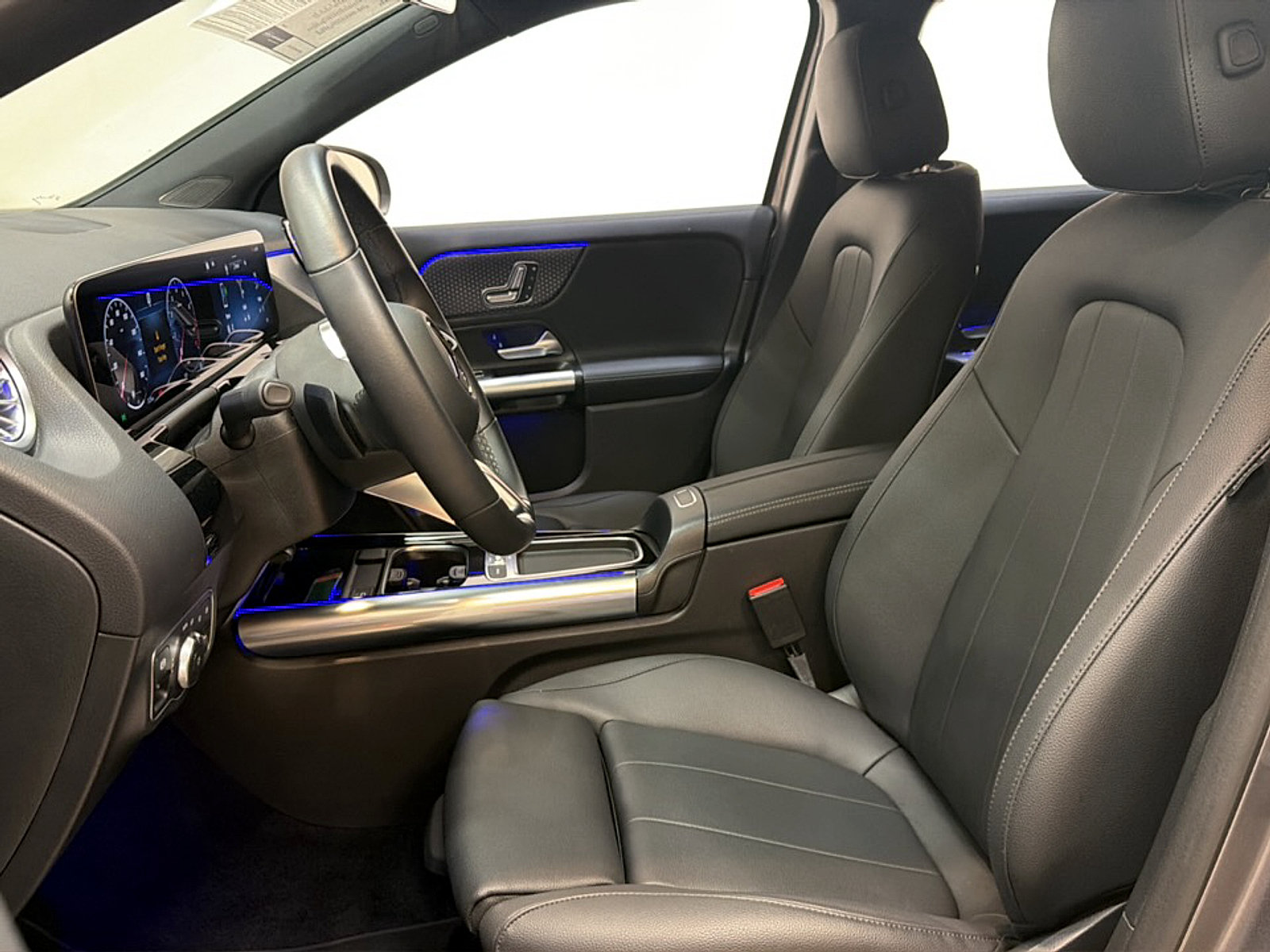 Used 2025 Mercedes-Benz GLA 250 image 10