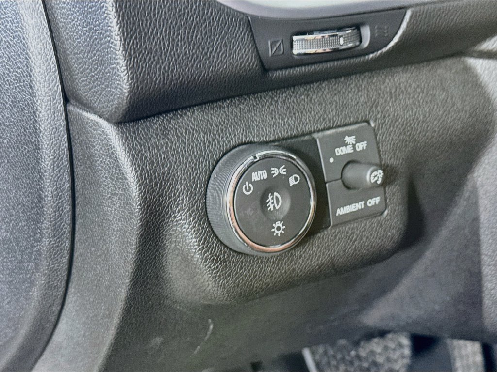 Used 2017 Chevrolet Traverse Premier FWD image 10