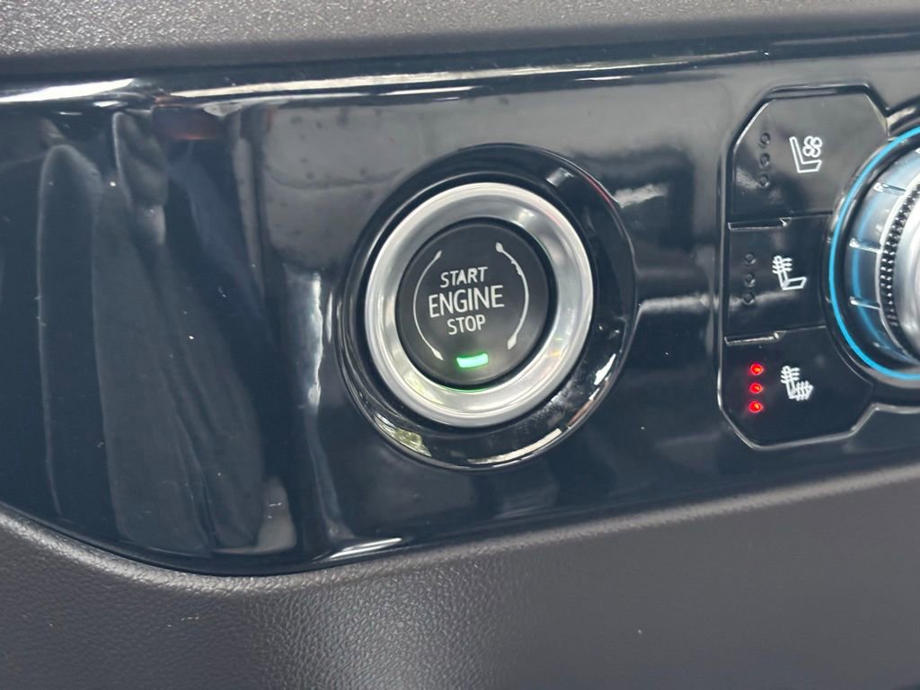 Used 2023 GMC Sierra 1500 SLT w/ SLT Premium Package image 31