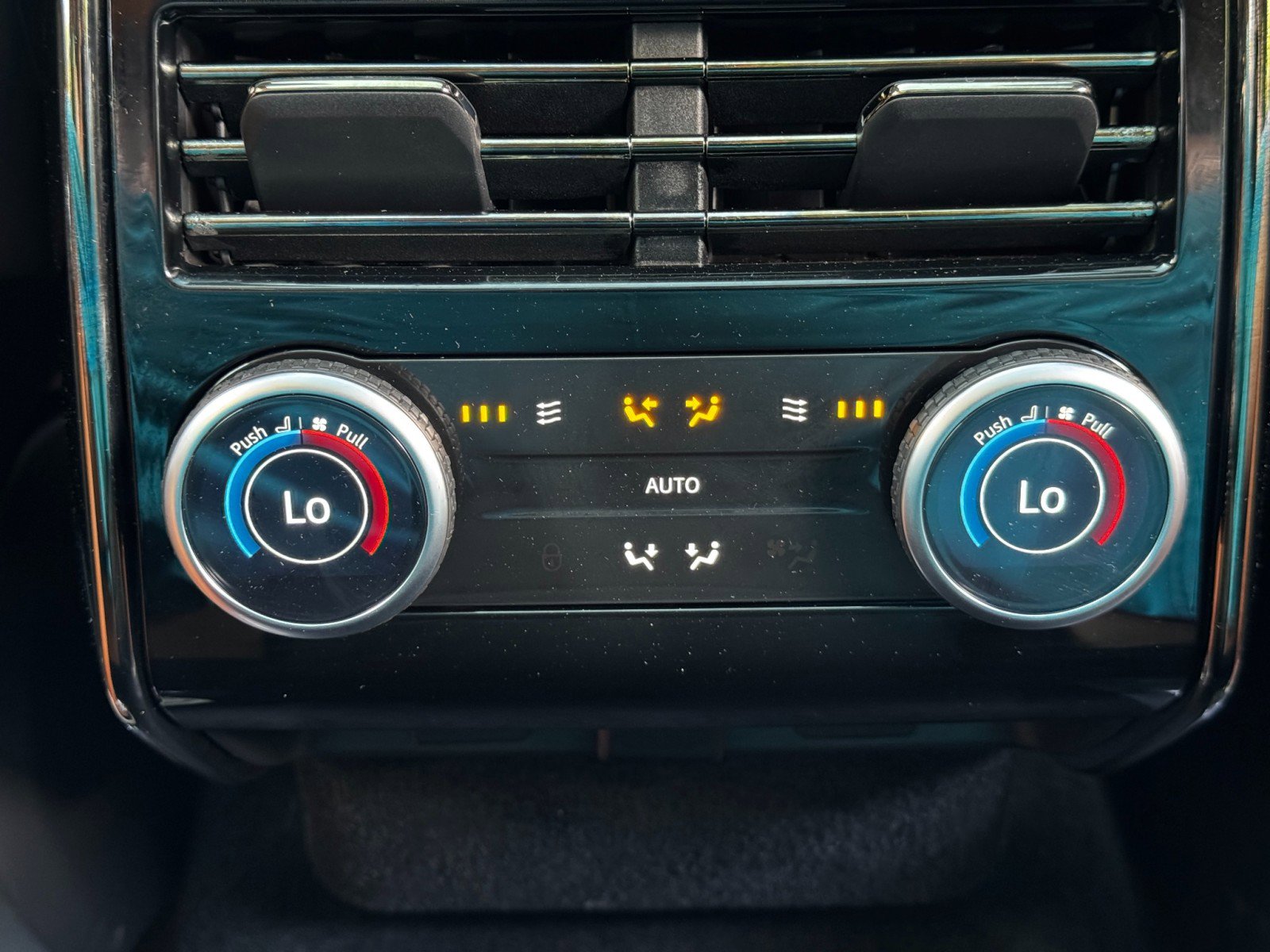 Used 2024 Land Rover Range Rover Sport Autobiography image 41