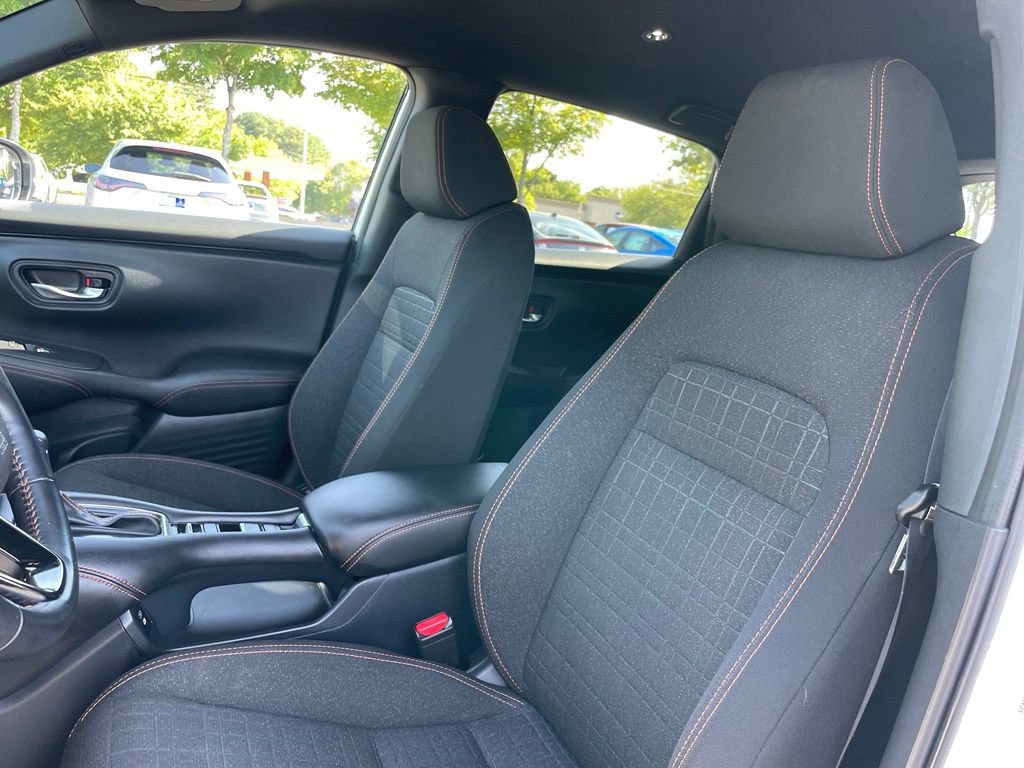Certified 2025 Honda HR-V Sport image 25