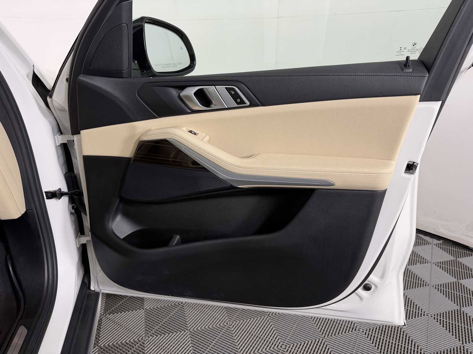 Used 2021 BMW X5 sDrive40i w/ Convenience Package image 13