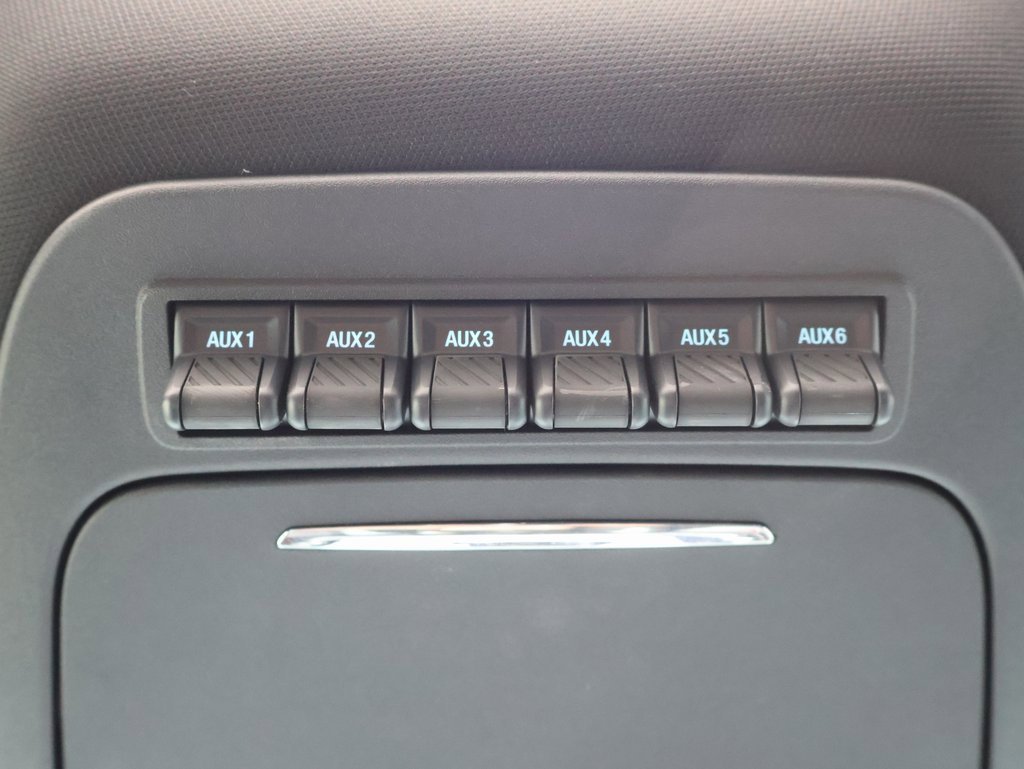 Used 2023 Ford F450 Platinum w/ FX4 Off-Road Package image 28