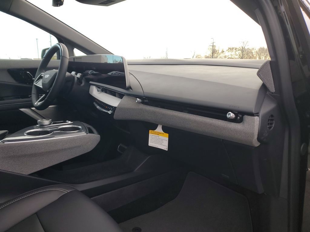 New 2026 Cadillac Optiq Sport 1 image 31