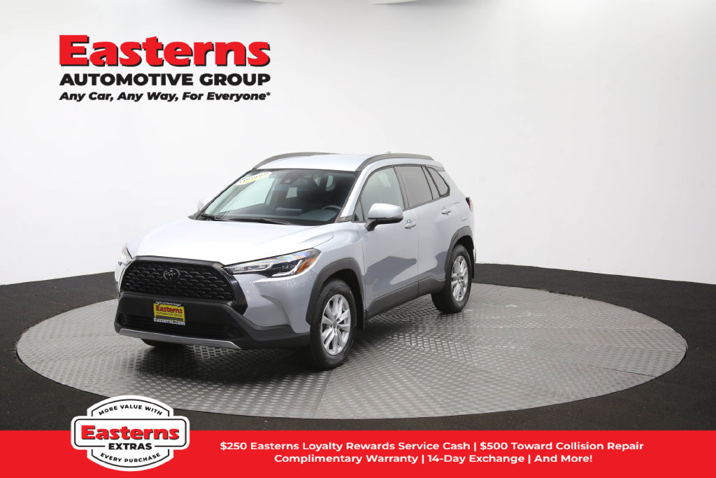 Used 2022 Toyota Corolla Cross LE AWD/4WD image 52