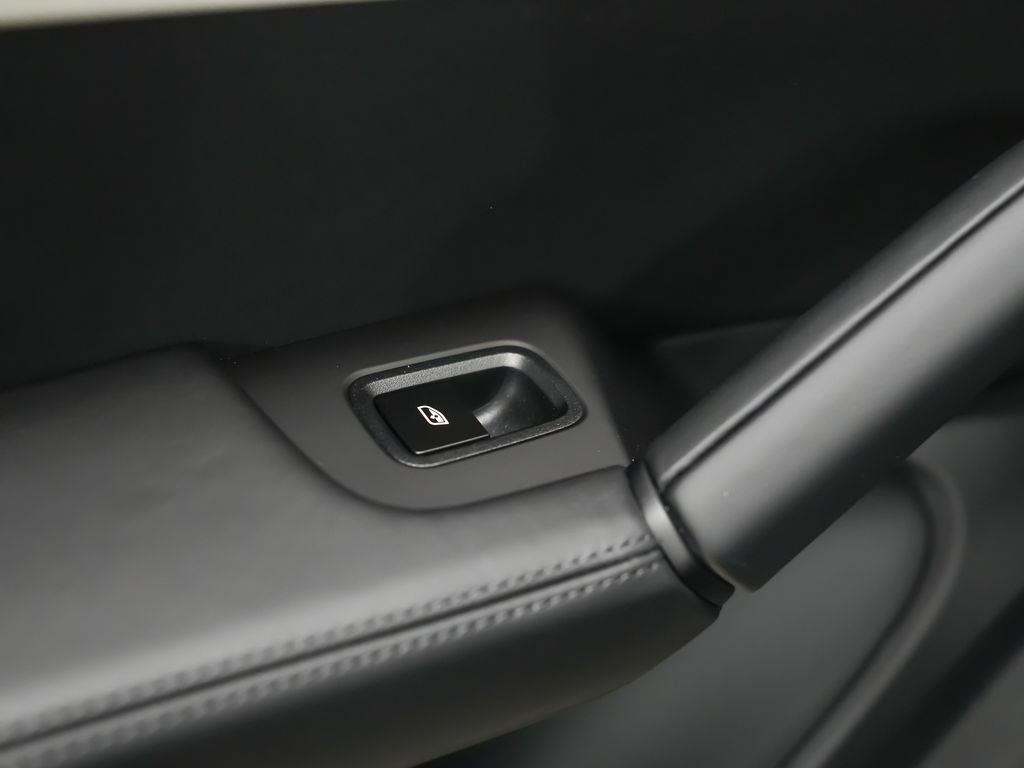New 2026 Porsche Cayenne GTS AWD/4WD image 12