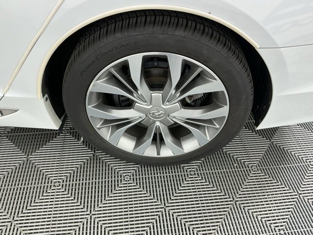 Used 2017 Hyundai Sonata Limited 2.0T FWD image 17