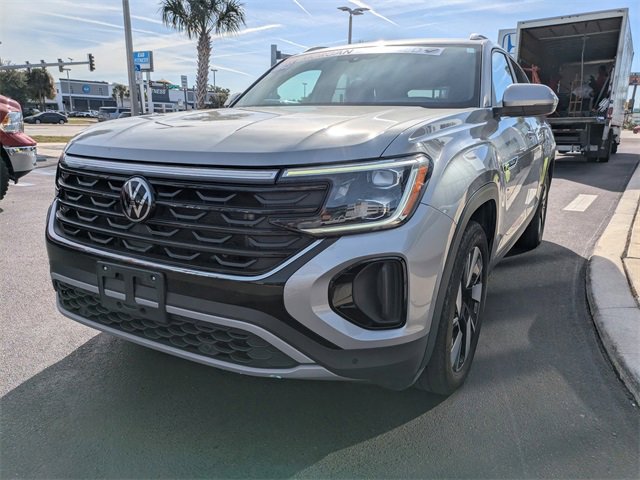 Used 2024 Volkswagen Atlas Cross Sport SE image 6