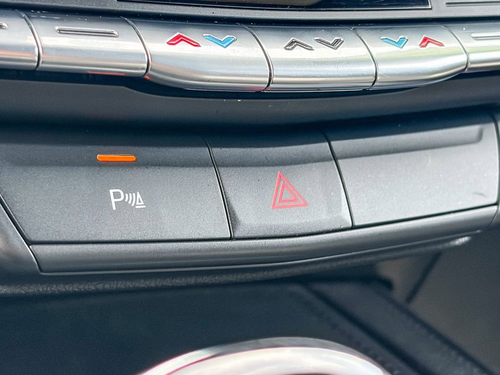 Used 2020 Cadillac XT4 Premium Luxury FWD image 21