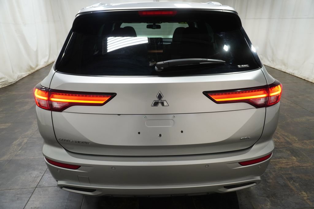 Used 2022 Mitsubishi Outlander SEL image 5