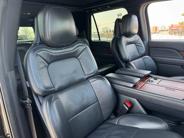 Used 2022 Lincoln Navigator L Reserve image 22