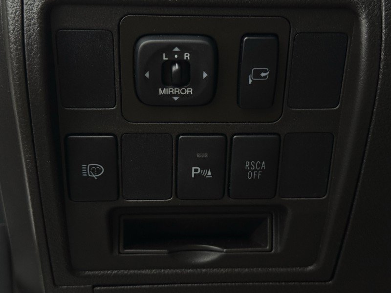 Used 2011 Toyota Land Cruiser 4WD image 66