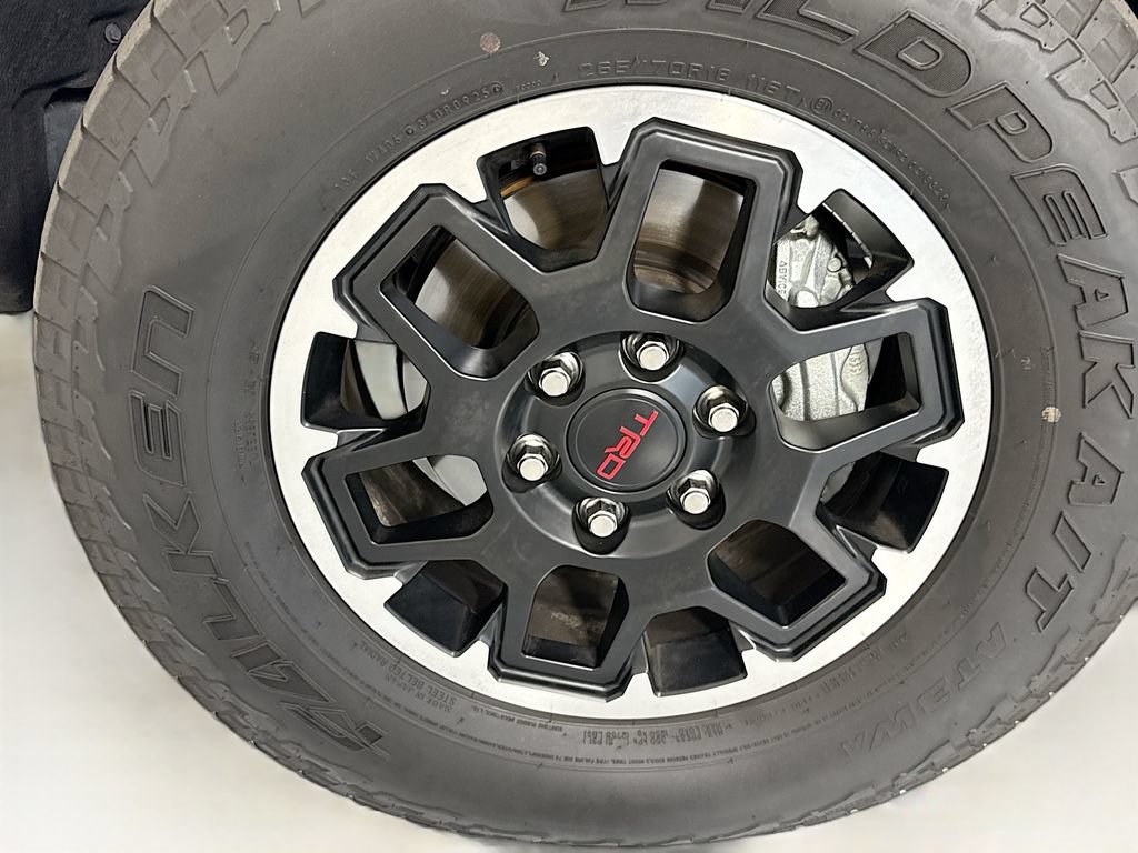 Used 2025 Toyota Tacoma Limited AWD/4WD image 30