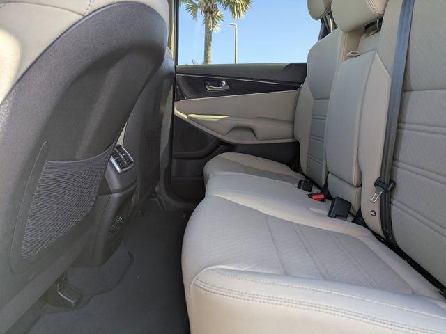 Used 2020 Kia Sorento LX w/ LX I4 Convenience Package image 18
