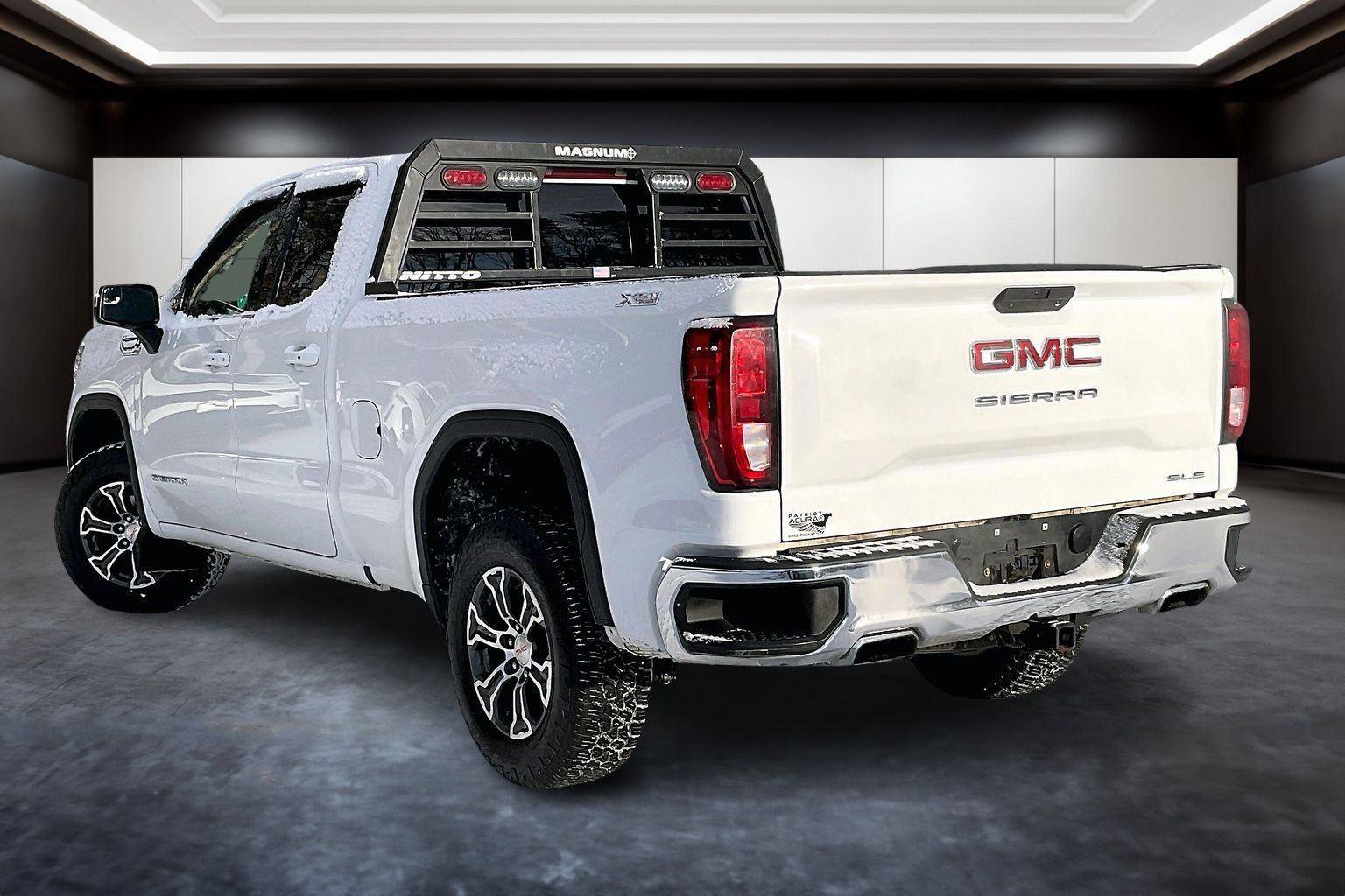 Used 2021 GMC Sierra 1500 SLE w/ X31 Off-Road Package image 12