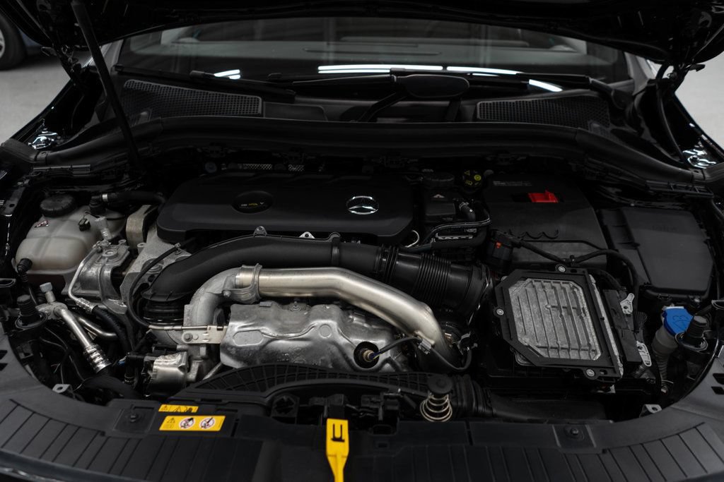 Used 2025 Mercedes-Benz GLA 250 4MATIC w/ Winter Package image 34