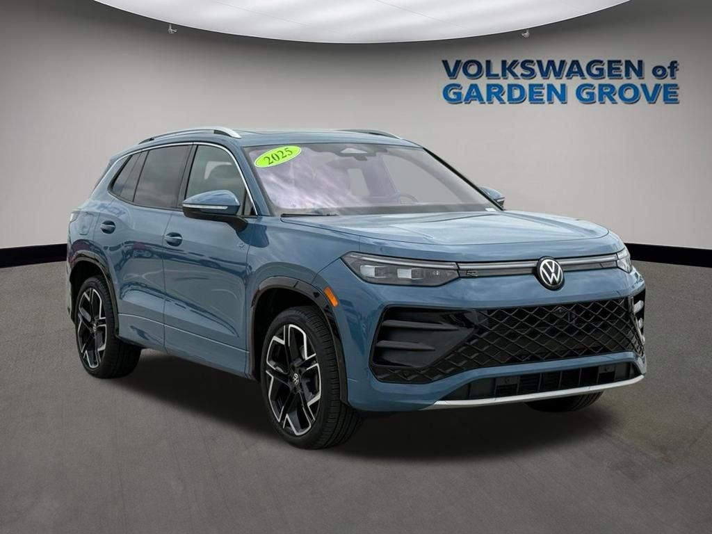 Used 2025 Volkswagen Tiguan SEL R-Line AWD/4WD video 2