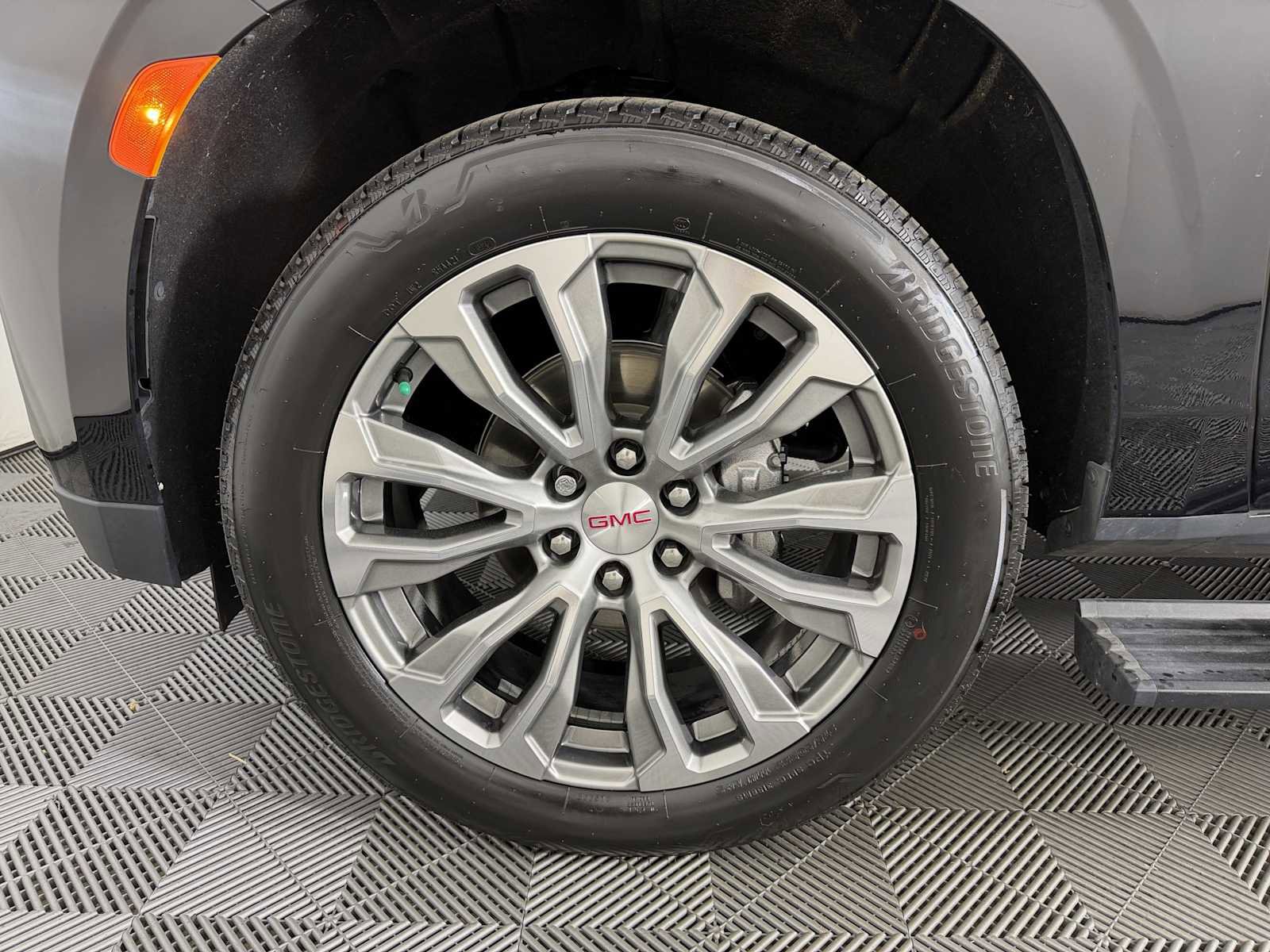 Certified 2021 GMC Yukon Denali w/ Denali Premium Package image 10