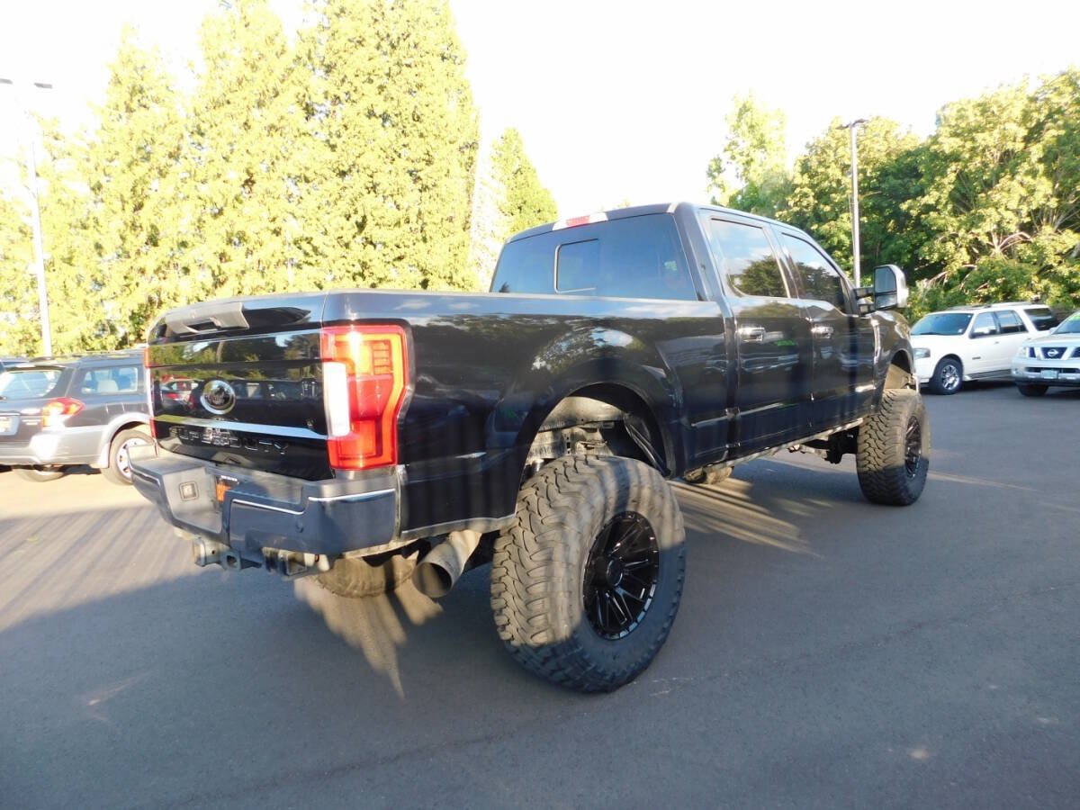Used 2017 Ford F350 Lariat w/ Lariat Ultimate Package AWD/4WD image 2