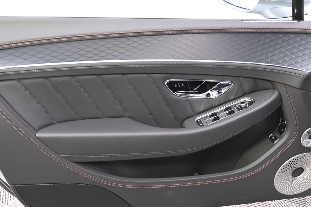 Used 2024 Bentley Continental GT image 27